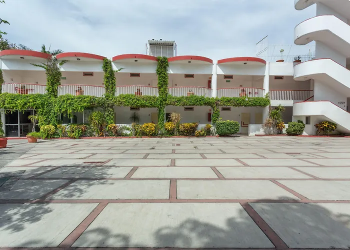 Hotel Oyo Palma Real 4*